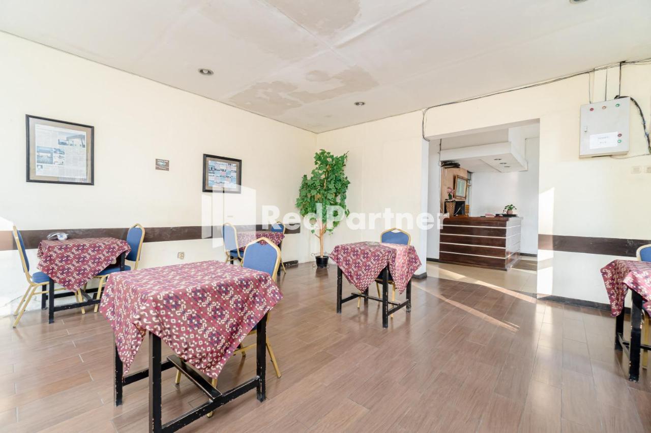 Cherry Pink Hotel Medan Mitra Reddoorz المظهر الخارجي الصورة