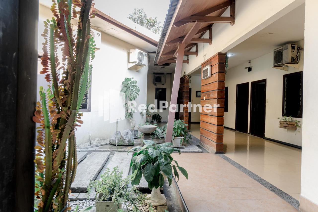 Cherry Pink Hotel Medan Mitra Reddoorz المظهر الخارجي الصورة