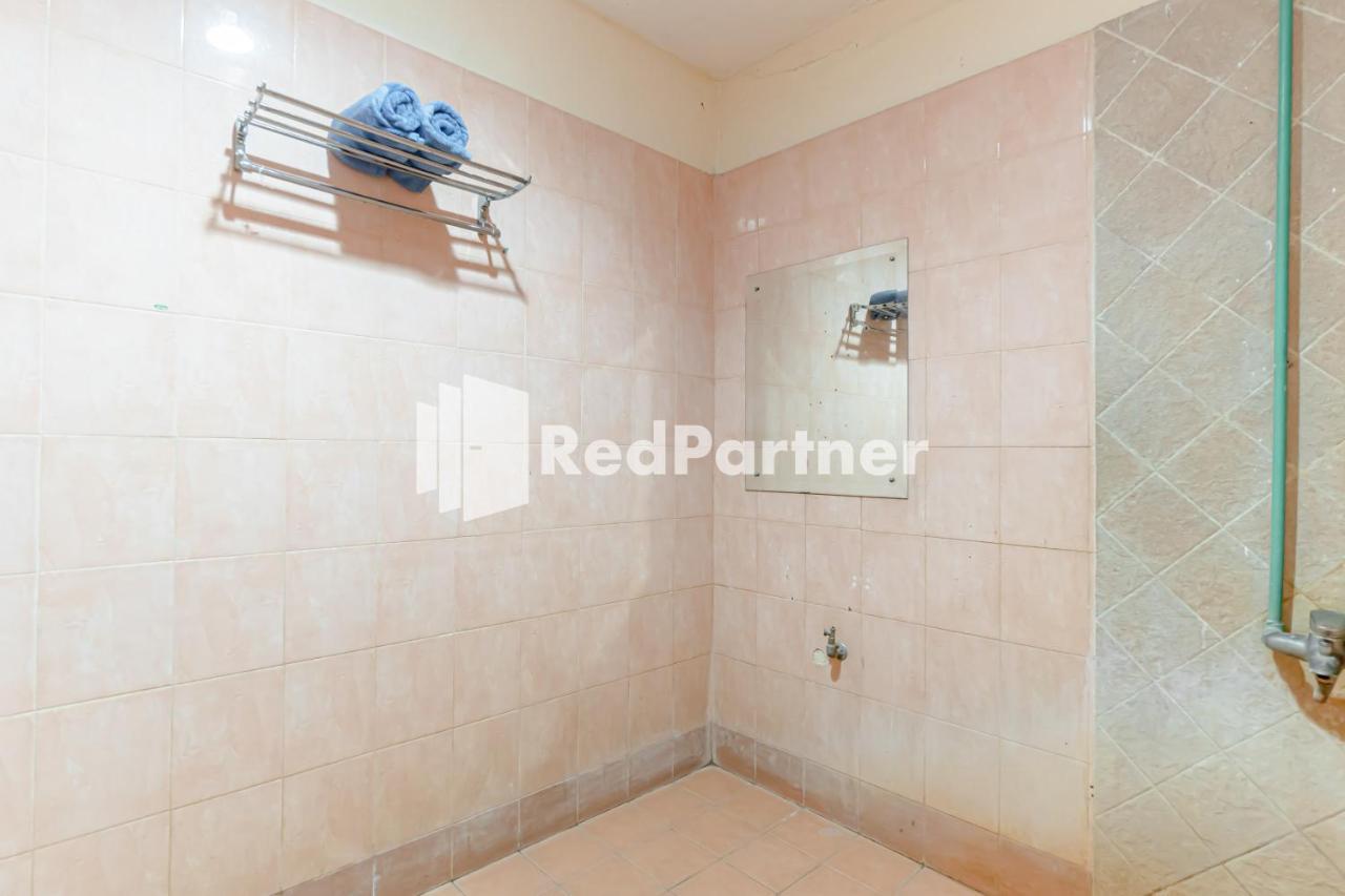 Cherry Pink Hotel Medan Mitra Reddoorz المظهر الخارجي الصورة