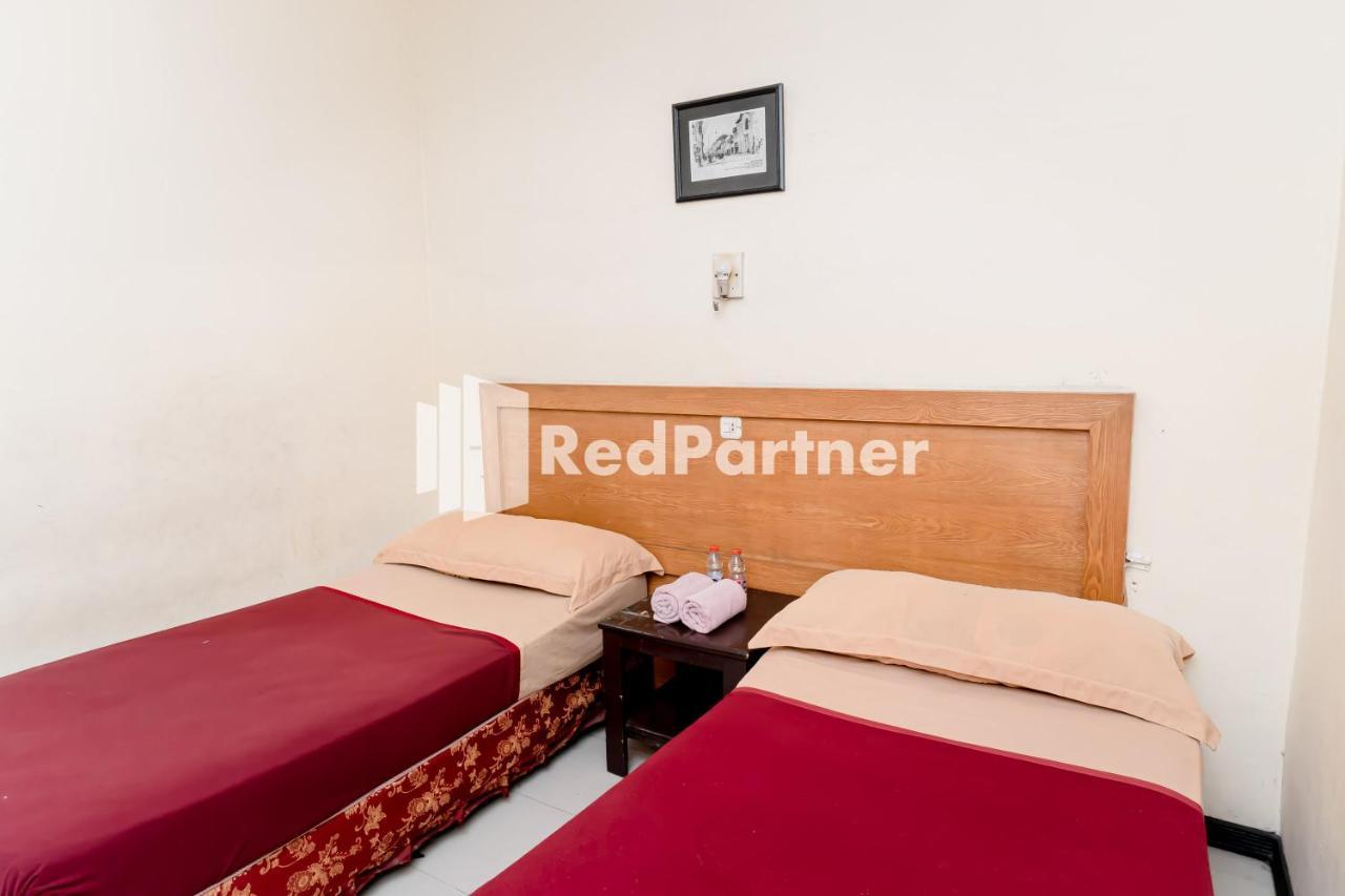 Cherry Pink Hotel Medan Mitra Reddoorz المظهر الخارجي الصورة
