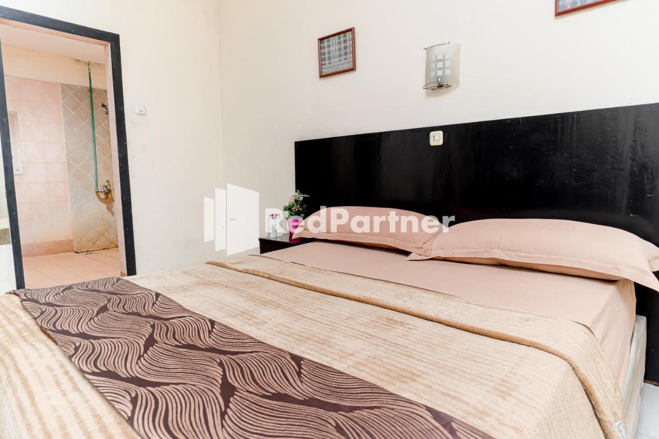 Cherry Pink Hotel Medan Mitra Reddoorz المظهر الخارجي الصورة