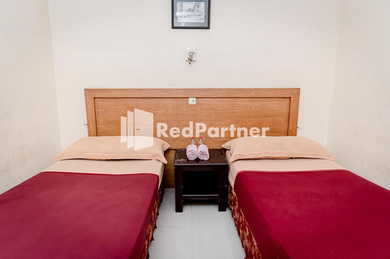 Cherry Pink Hotel Medan Mitra Reddoorz المظهر الخارجي الصورة